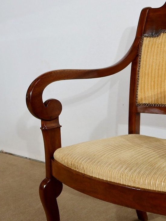 Paire de Fauteuils à Crosse en Noyer, époque Restauration – 1ère partie du XIXe 