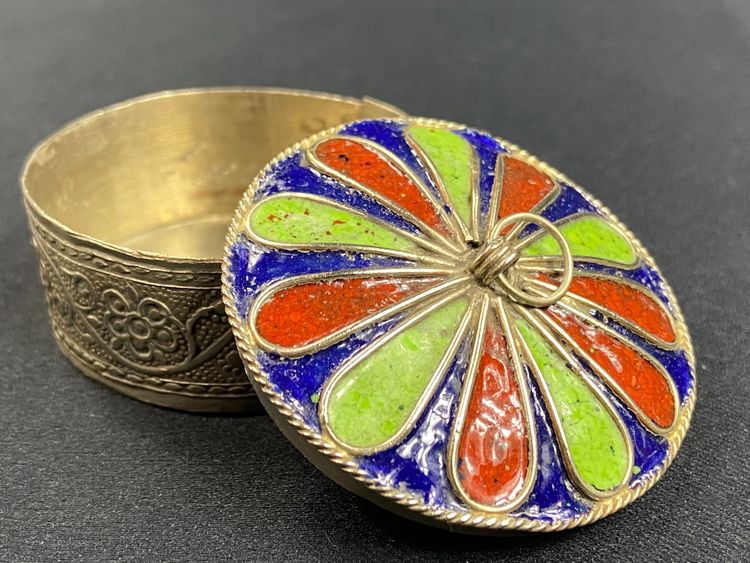 Berber box in silver-chased metal enhanced with polychrome enamel