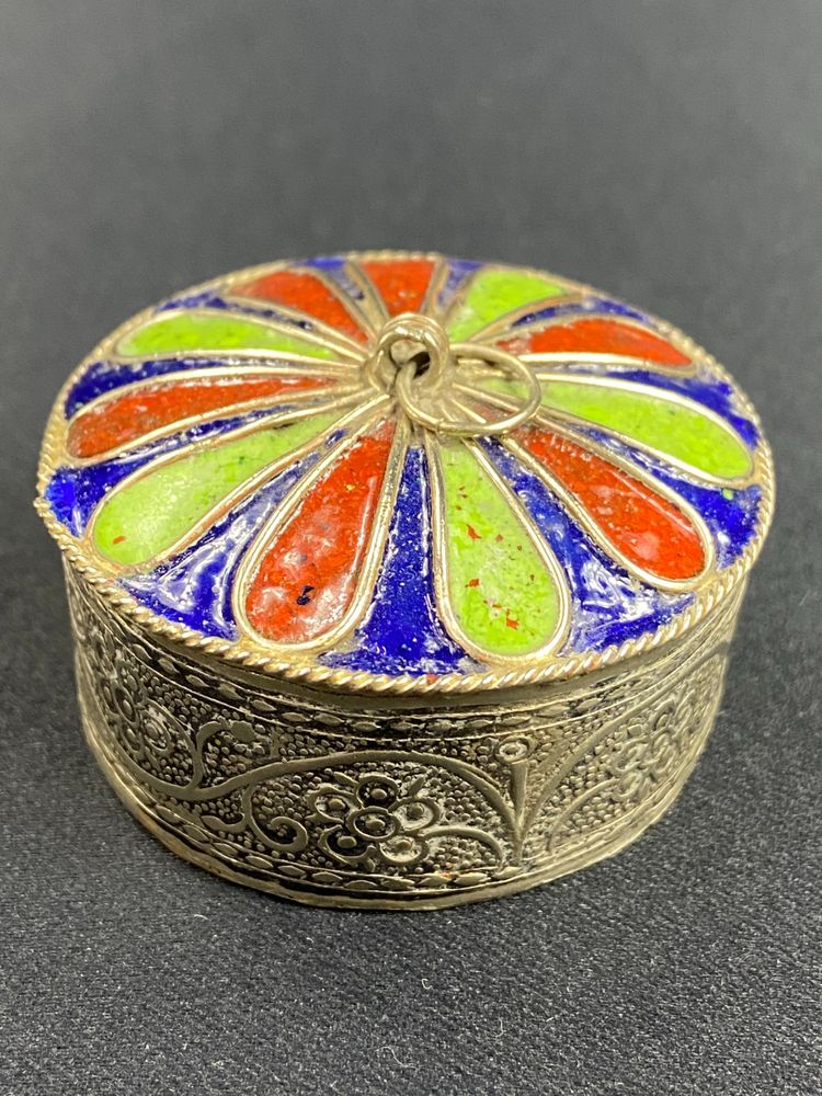 Berber box in silver-chased metal enhanced with polychrome enamel