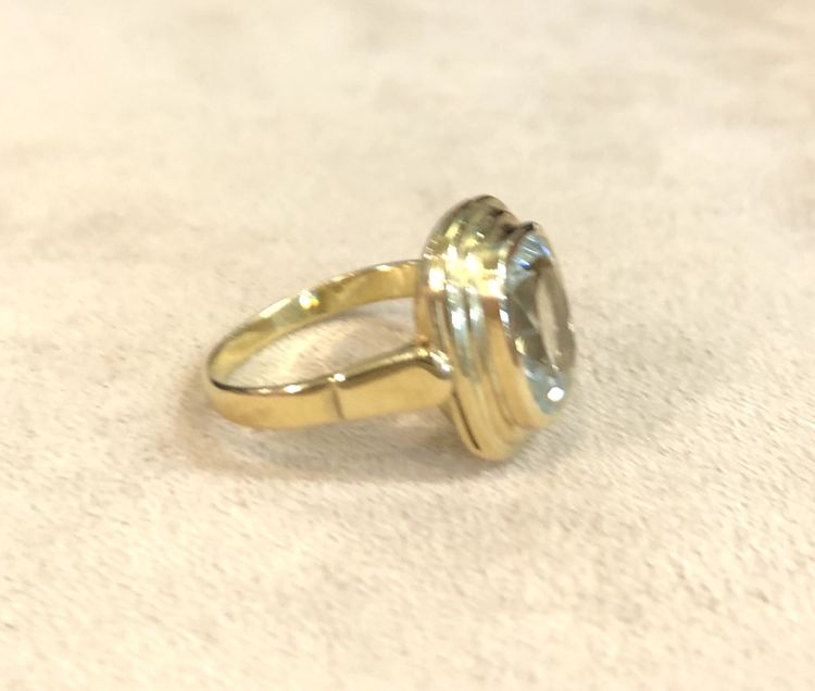 Anello con acquamarina