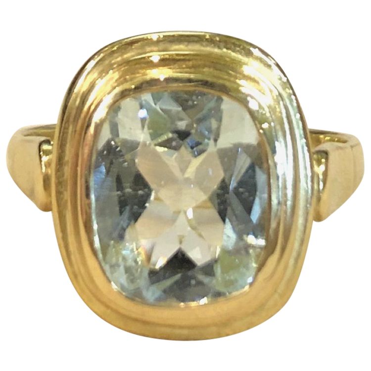 Anello con acquamarina