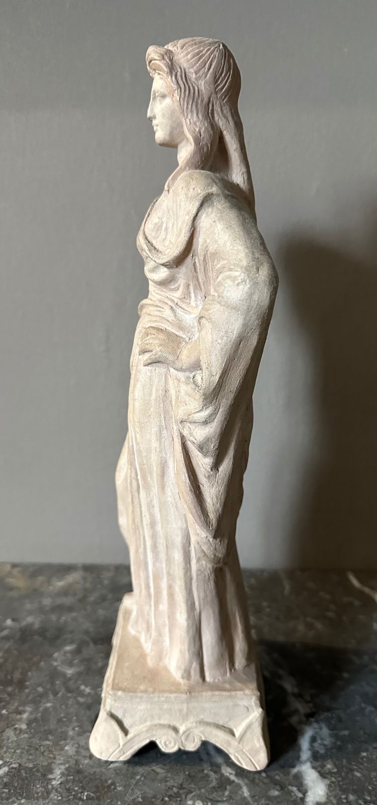Neoklassizistische Terrakotta-Skulptur