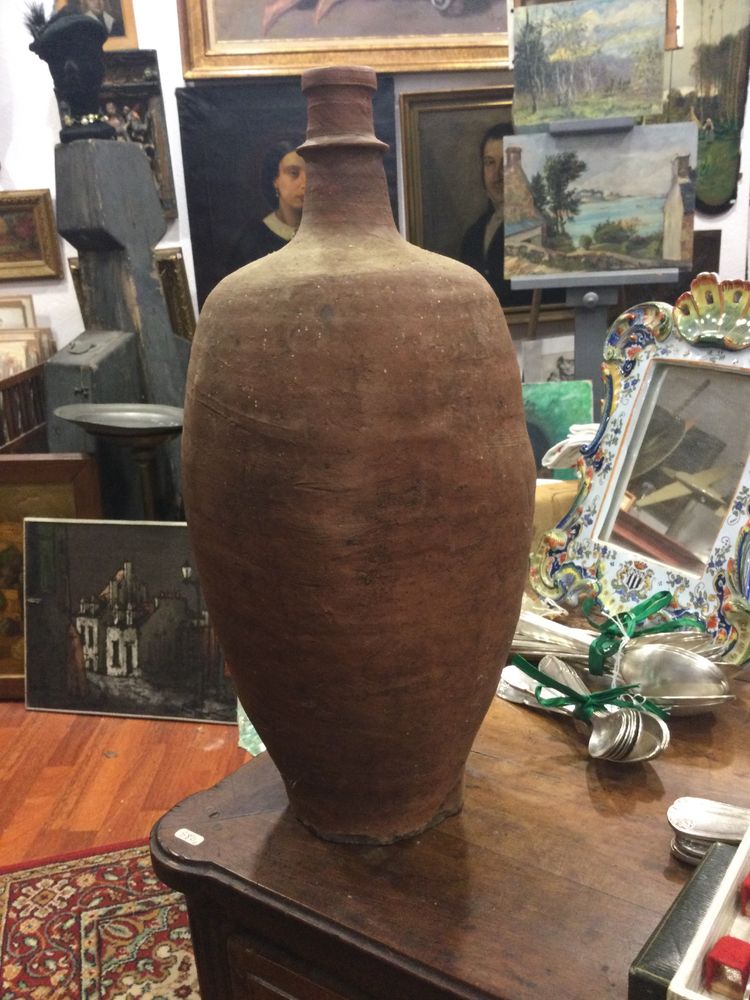 Terracotta jar XIXE