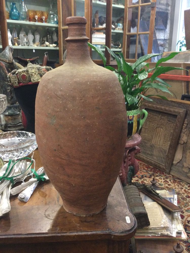 Terracotta jar XIXE