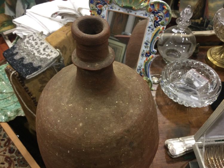 Terracotta jar XIXE