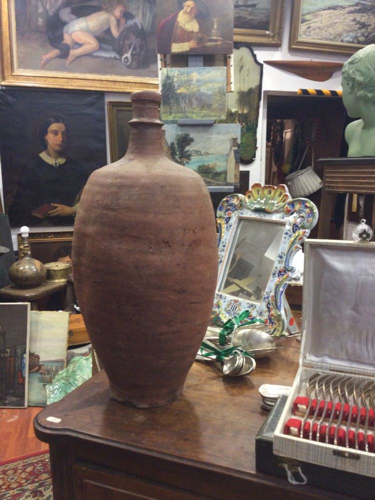 Terracotta jar XIXE
