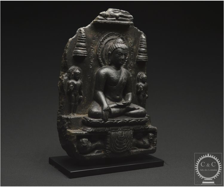 Inde, Dynastie Pāla-Sena, Xème-XIIème siècle, Fragment de stèle en pierre représentant Bouddha