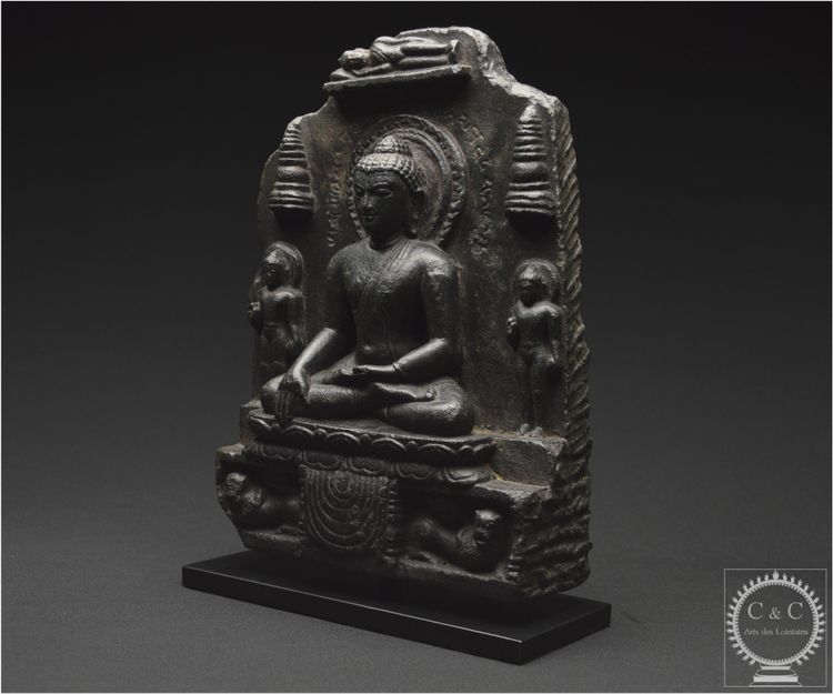 Inde, Dynastie Pāla-Sena, Xème-XIIème siècle, Fragment de stèle en pierre représentant Bouddha
