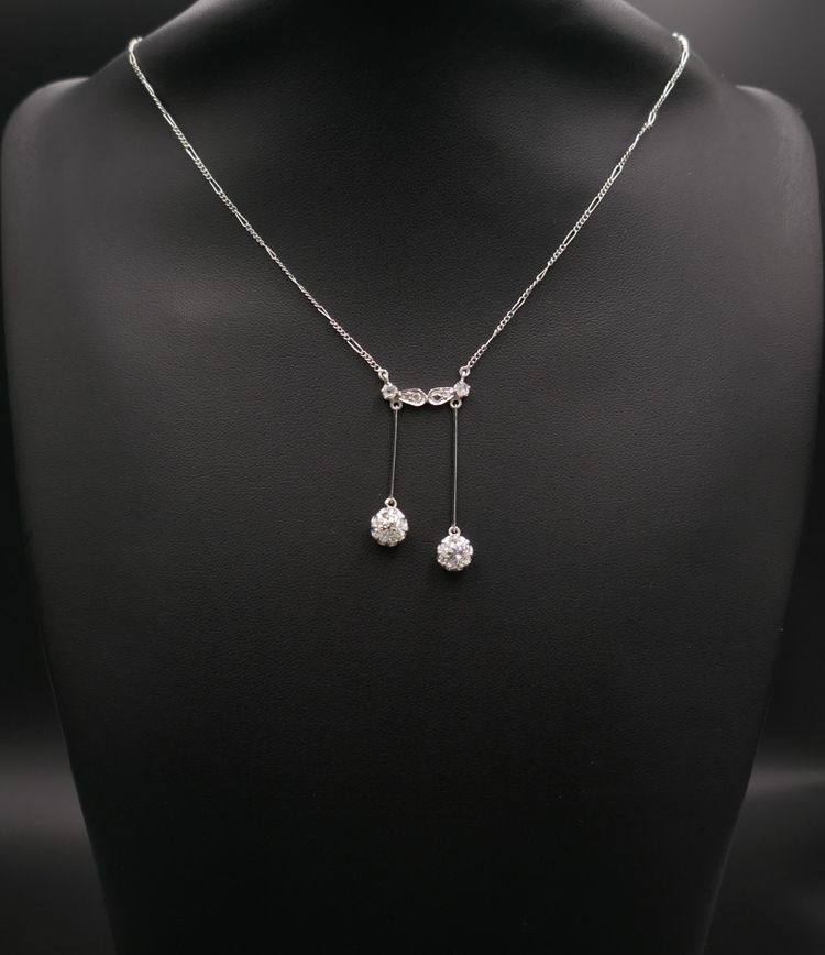 Collier Négligé Diamants Taille Ancienne 1 carat Et Diamants Taille Rose, Or Blanc 18 Carats.
