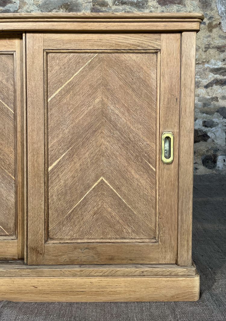 Ancien meuble de metier en chene a porte coulissante