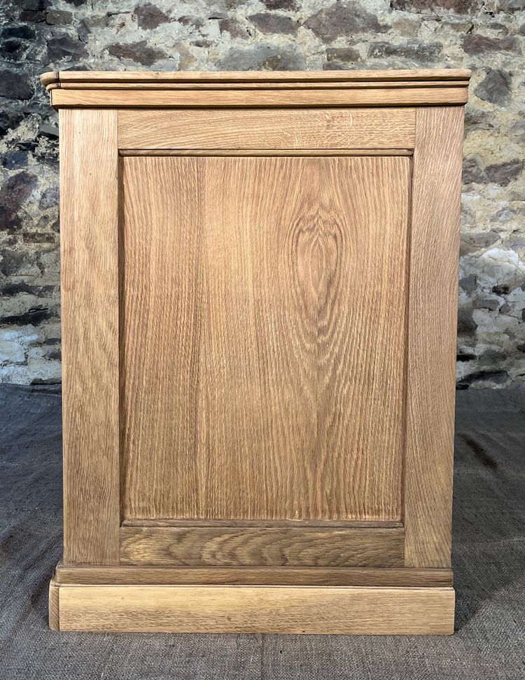 Ancien meuble de metier en chene a porte coulissante