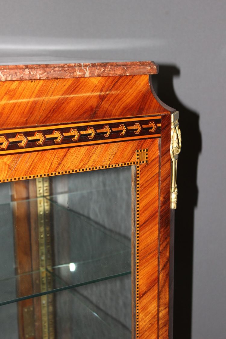 Vitrine Louis XV Quatre Faces Vitrées En Marqueterie Vers 1880