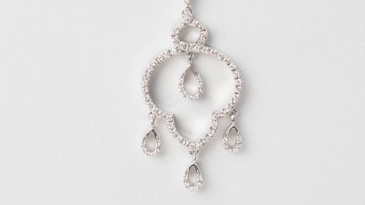 Collana in oro bianco e diamanti