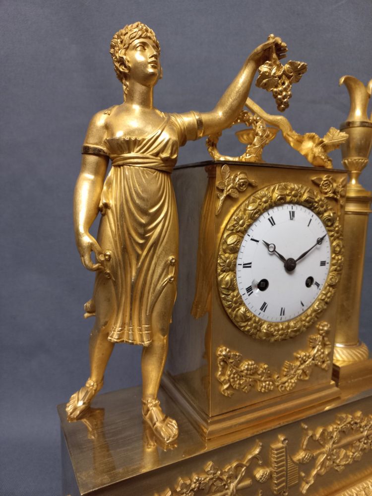 Pendeluhr aus der Zeit Charles X Bronze Vergoldet
