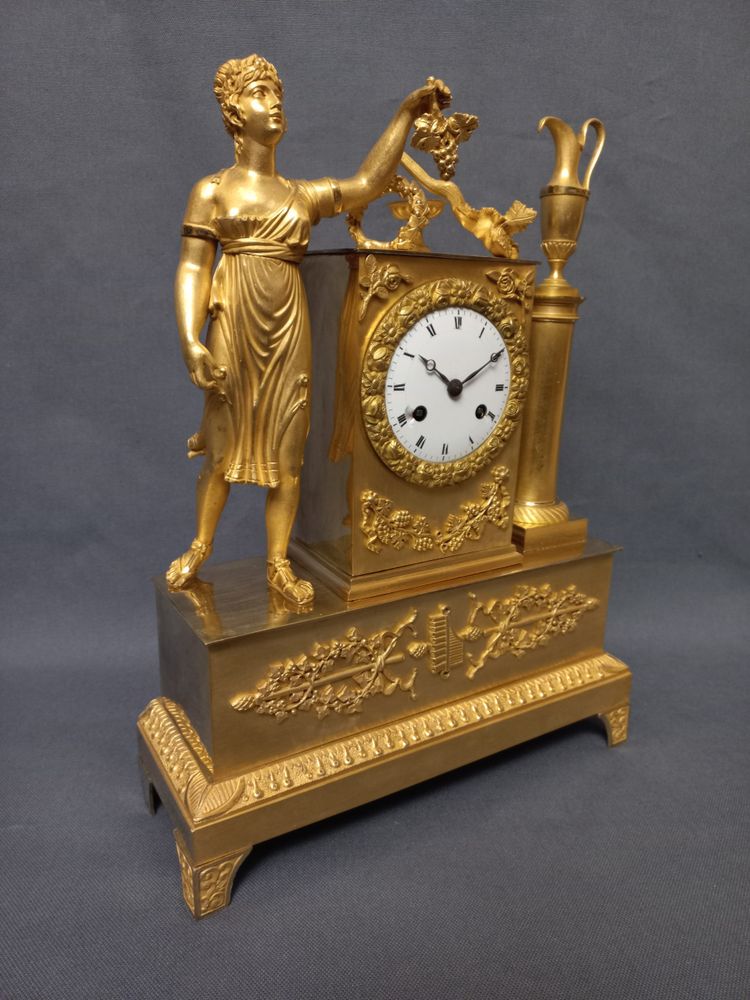 Pendeluhr aus der Zeit Charles X Bronze Vergoldet