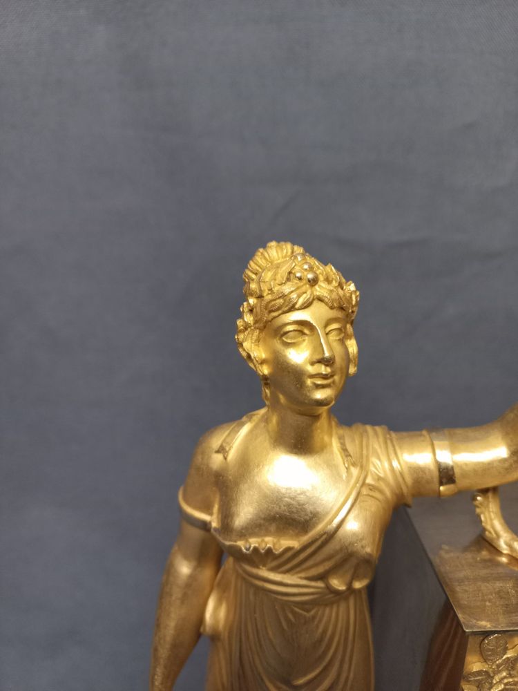 Pendeluhr aus der Zeit Charles X Bronze Vergoldet