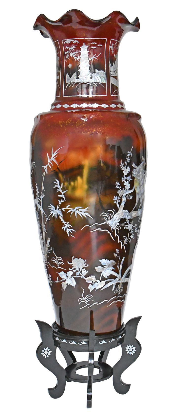 Important vase de Chine en carton bouilli, fibre et marqueterie de nacre