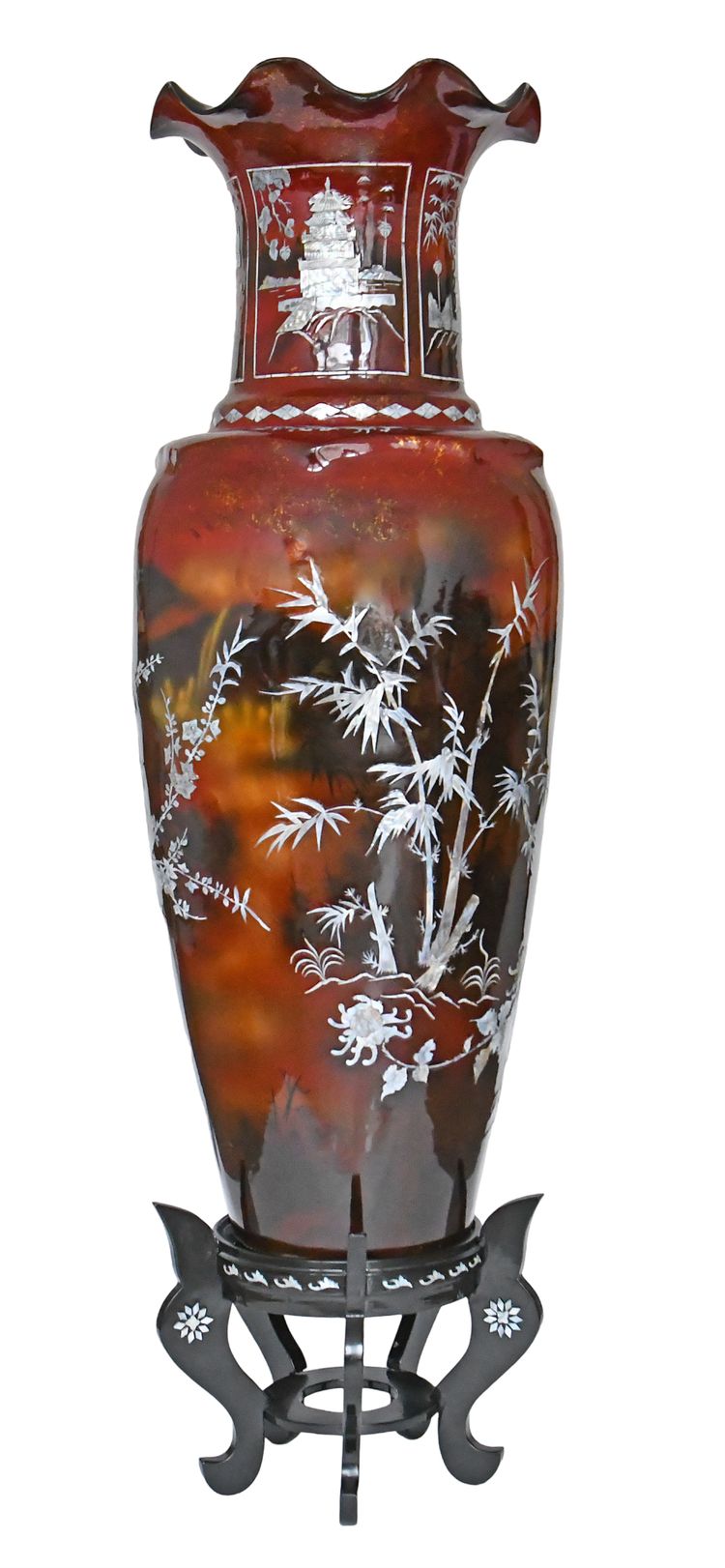 Important vase de Chine en carton bouilli, fibre et marqueterie de nacre