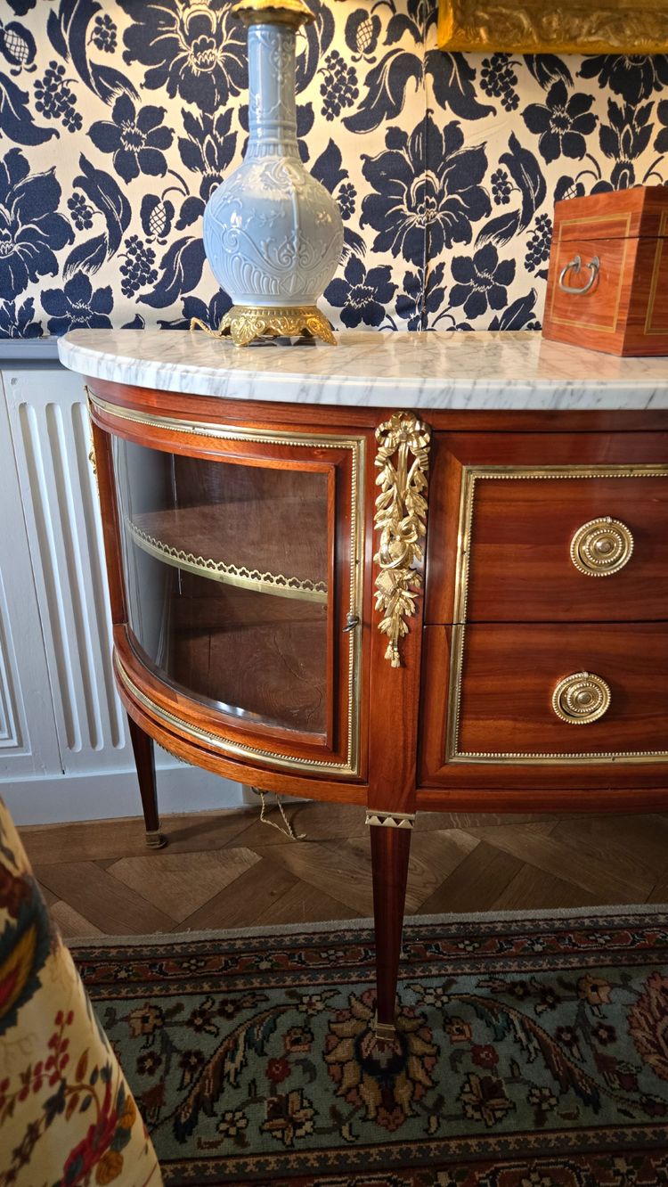 C.mauter, Large Commode Néoclassique Aux Attributs Des Sciences