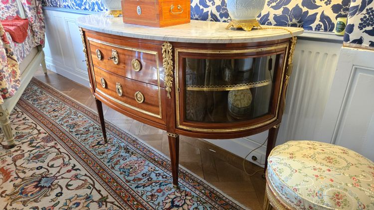 C.mauter, Large Commode Néoclassique Aux Attributs Des Sciences