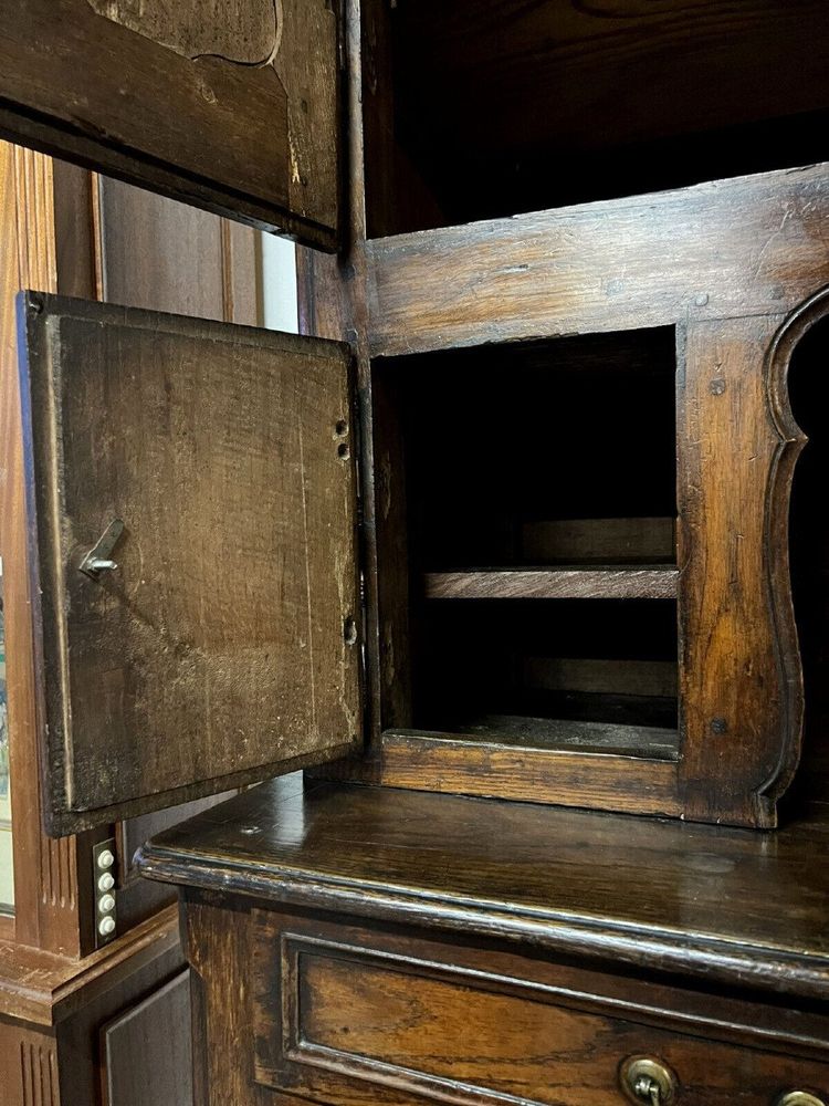 Important Buffet A 2 Corps époque Louis XV En Chêne Massif