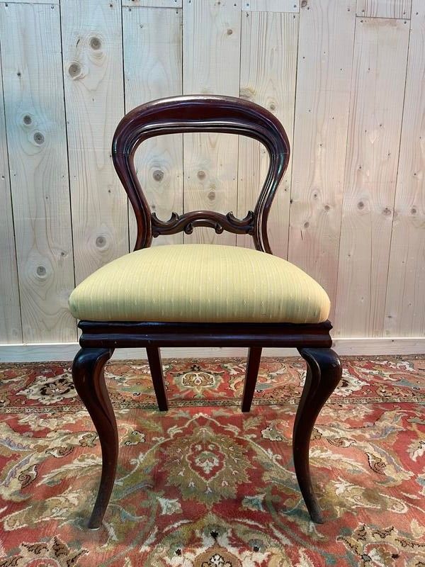 Suite de 6 chaises Louis XV en acajou 