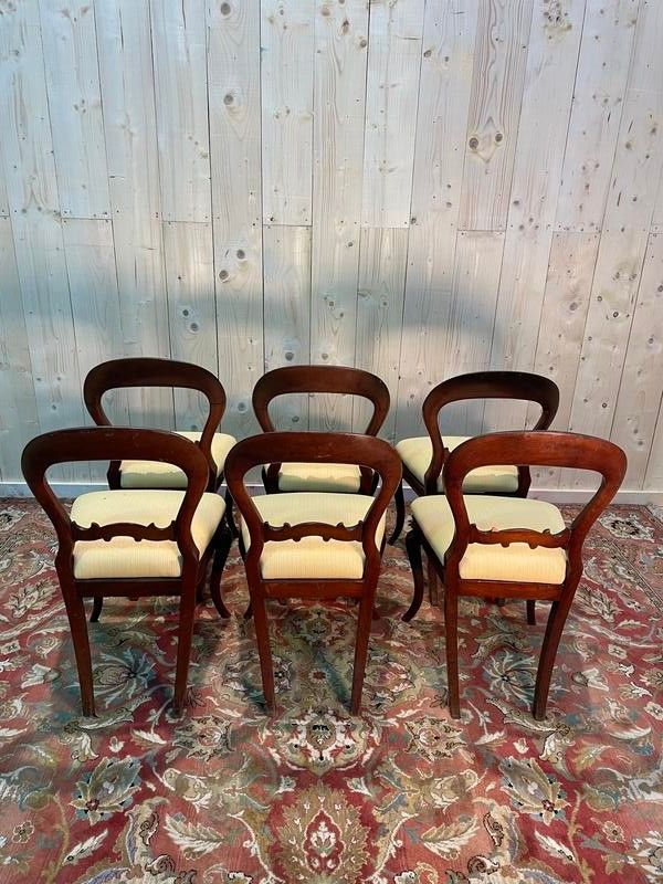 Suite de 6 chaises Louis XV en acajou 