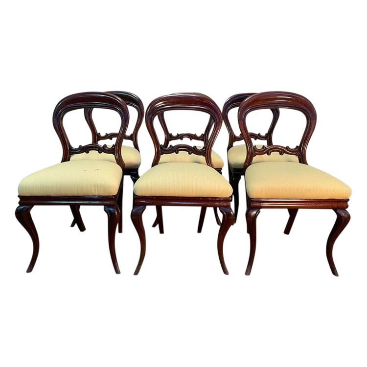 Suite de 6 chaises Louis XV en acajou 