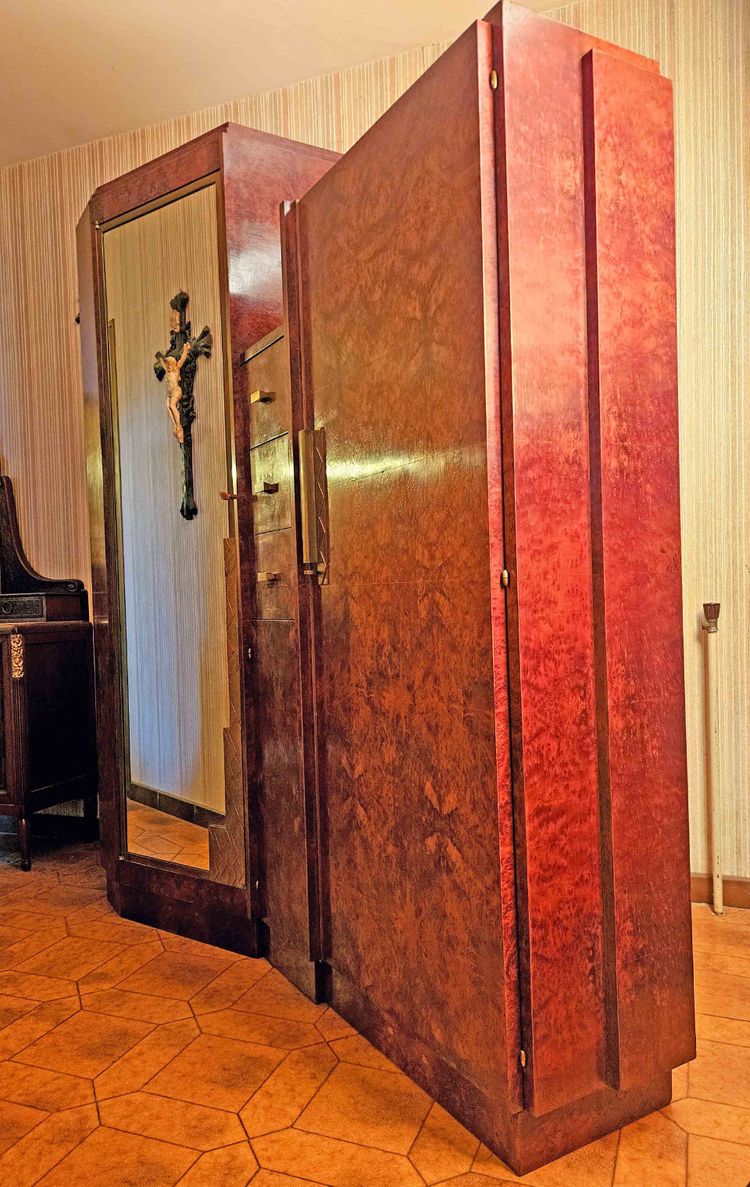 Maison Soubrier, mobili antichi in stile Art Déco Thuja e bronzo