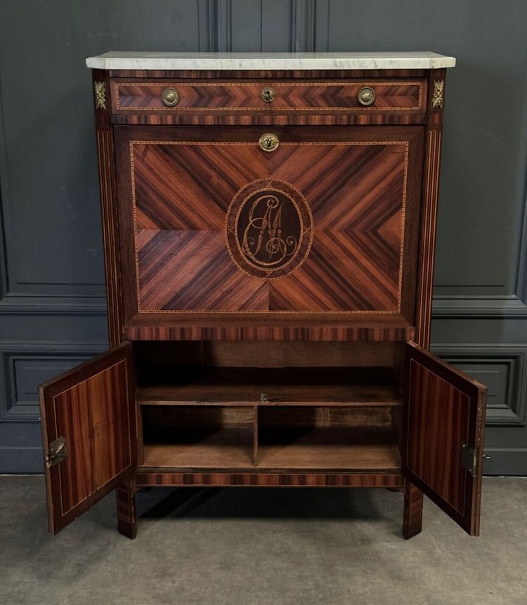 Secrétaire époque Louis XVI en marqueterie monogramme et marbre blanc
