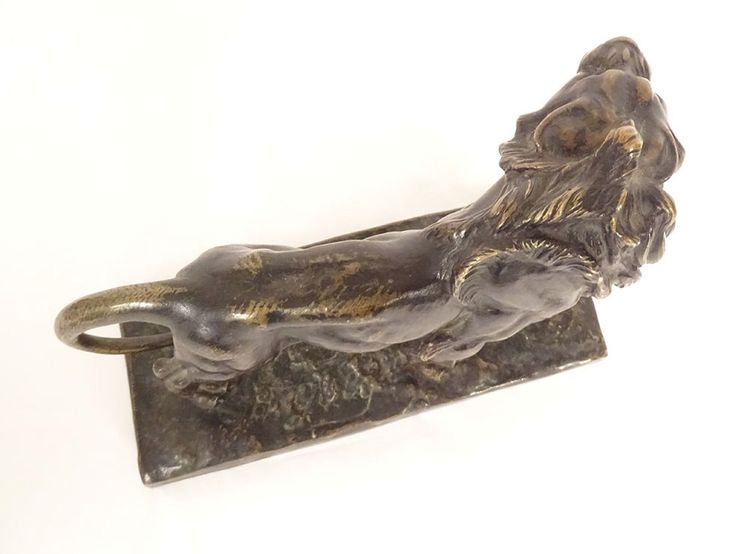 Scultura in bronzo Hippolyte Marius Galy Leone ruggente Animale XIX secolo