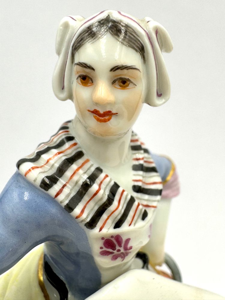 Meissen - Les Cris De Paris, Vendeuse De Fruits (Obstverkäuferin)