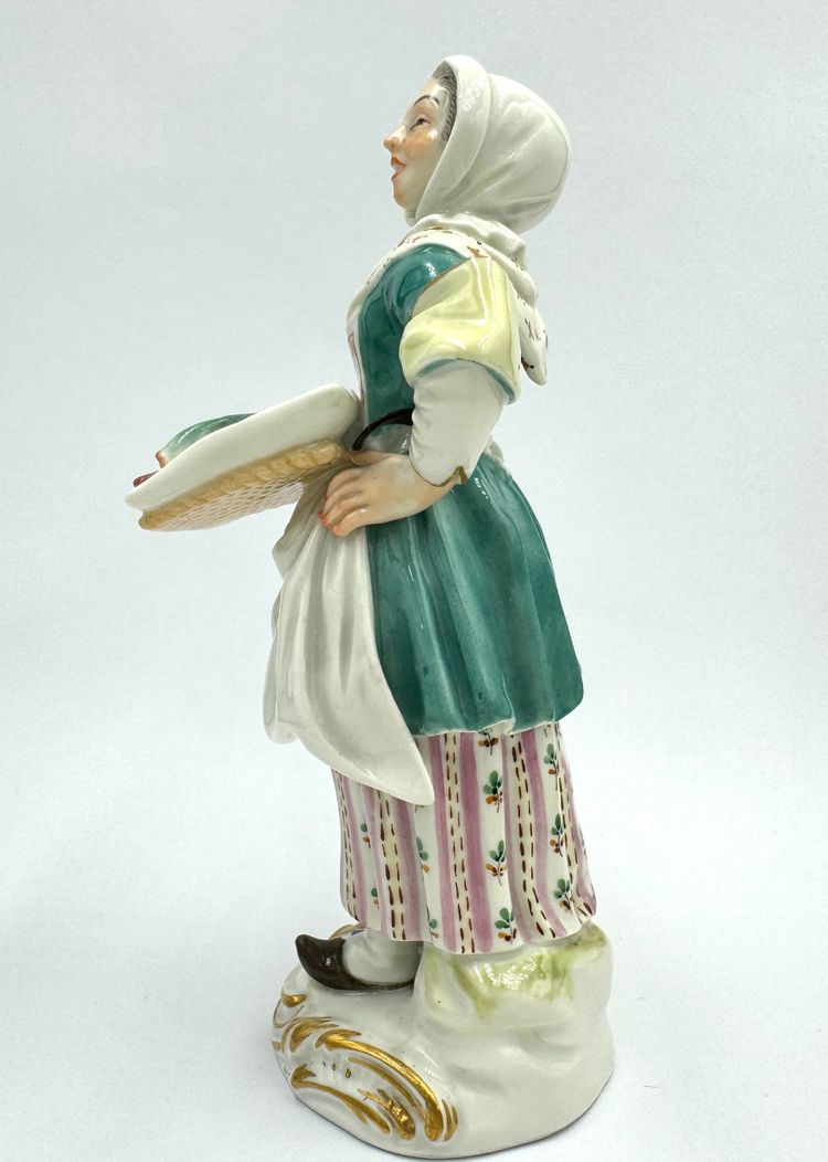 Meissen - Les Cris De Paris, Vendeuse De Poisson