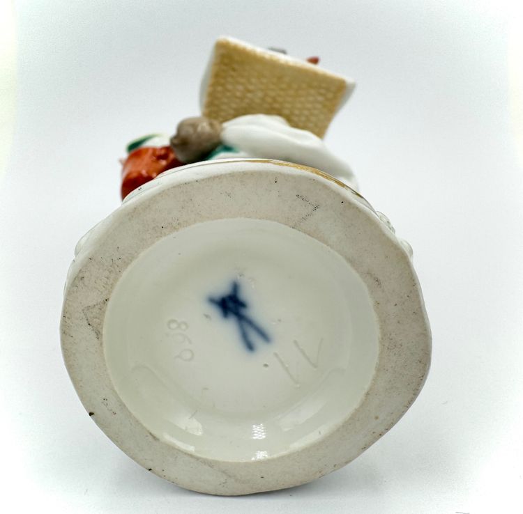 Meissen - Les Cris De Paris, Vendeuse De Poisson