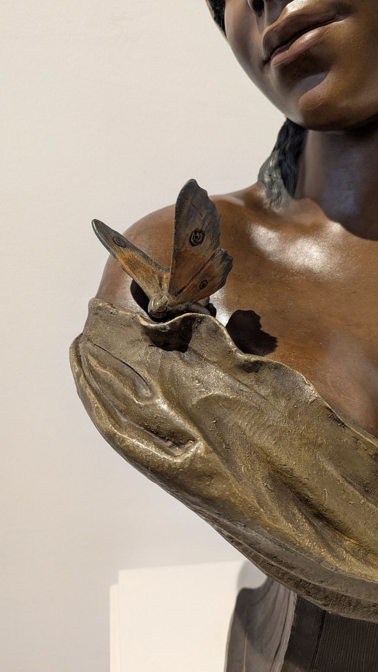 Goldscheider, Donna con farfalla, Terracotta orientalista africanista