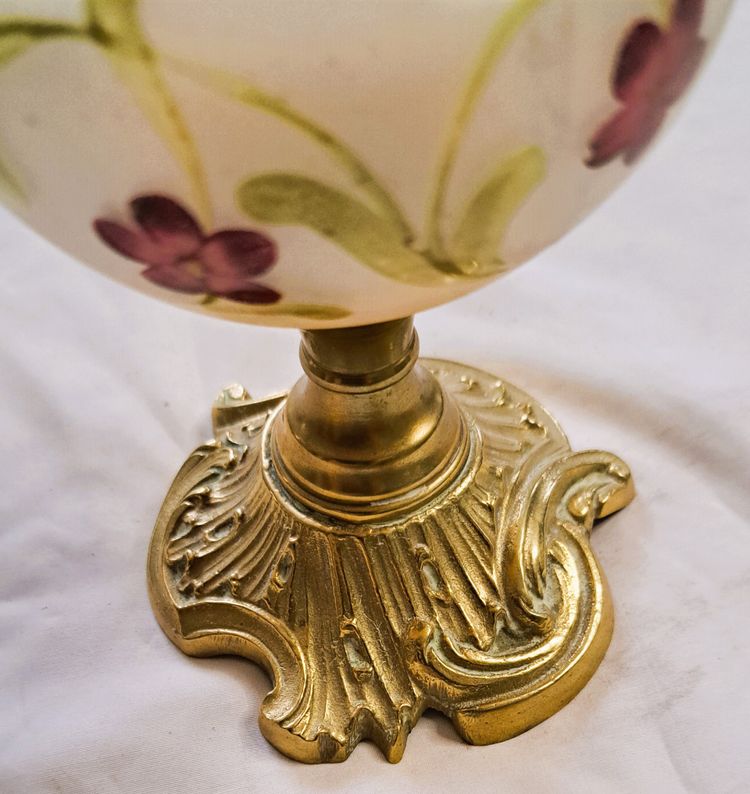 1900 Art Nouveau enamelled glass kerosene lamp with floral decoration and bronze base