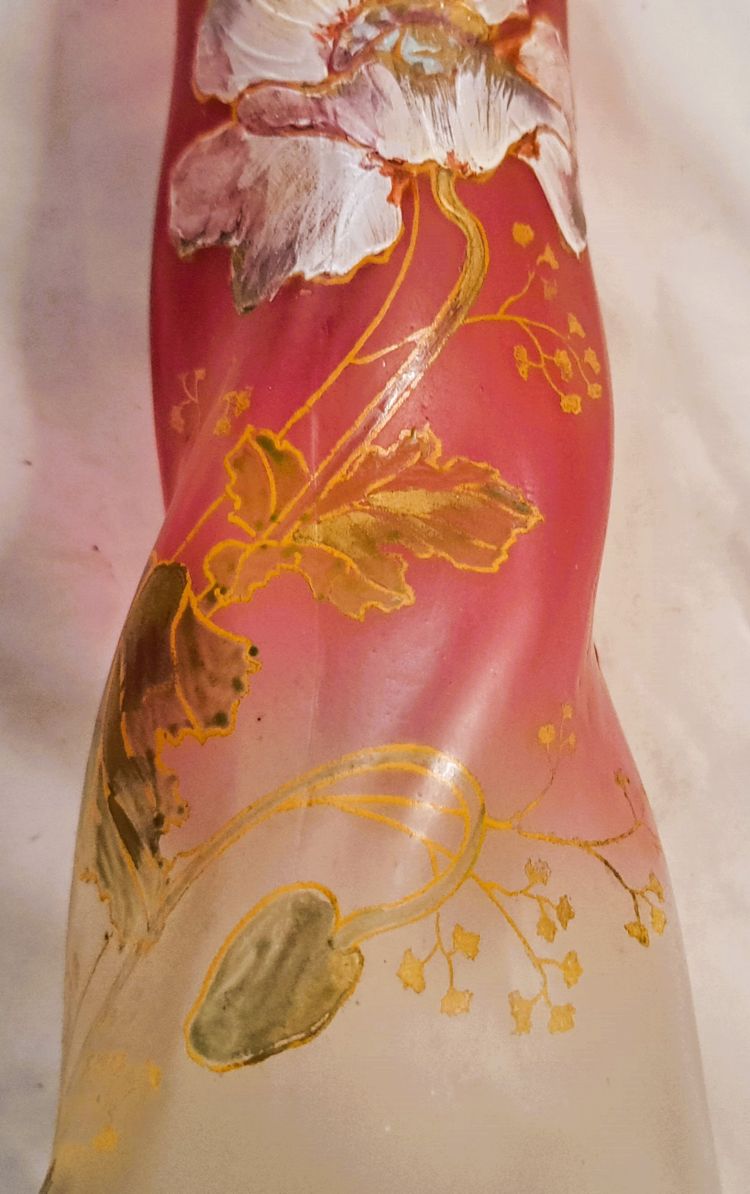 Paar Vasen François Théodore Legras aus emailliertem Twistglas auf rosafarbenem Grund Blumendekor Anfang XX