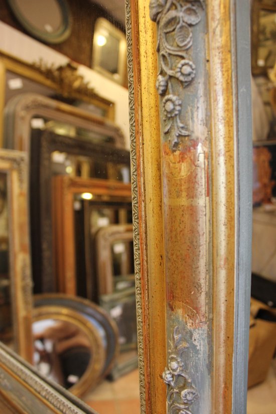 Miroir ancien de cheminée feuille d'or et patine 85 x 99 cm