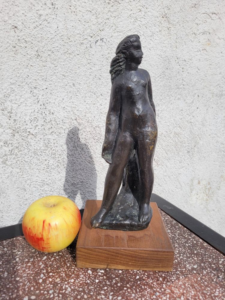 G Kolbic, Donna nuda in bronzo, inizio XX secolo
