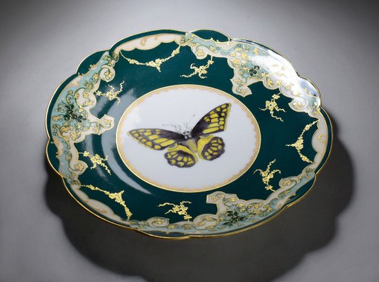 Beautiful Limoges Porcelain Plate. Late 19th