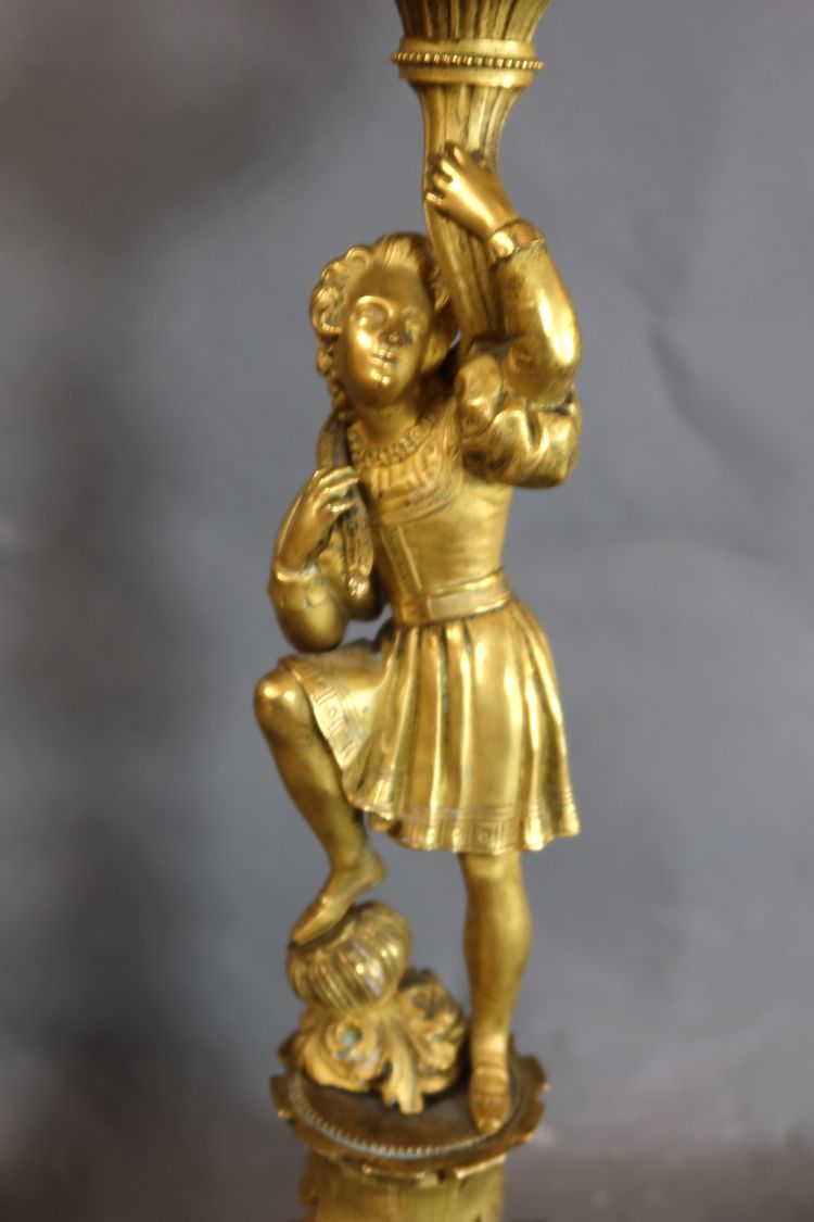 Coppia di candelabri in bronzo dorato XIX secolo