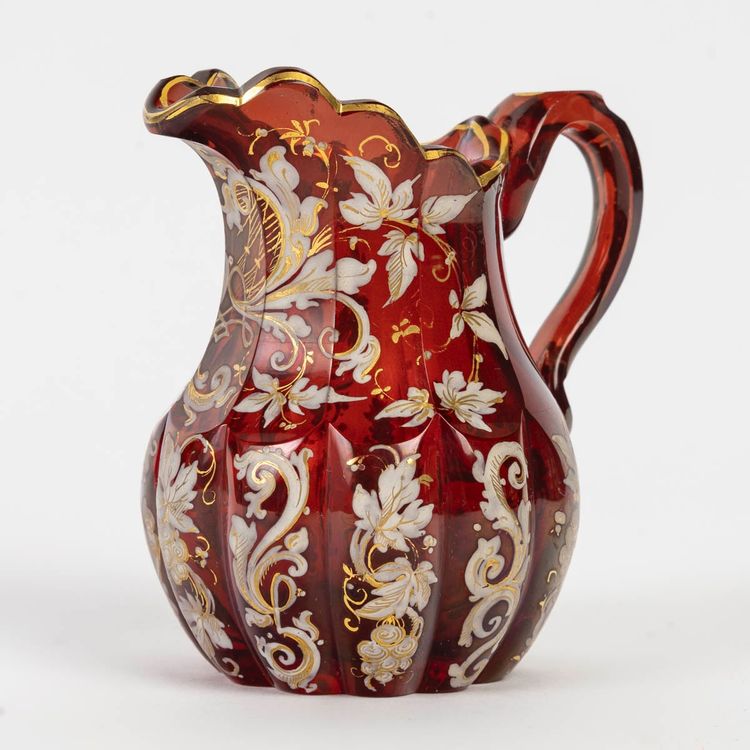 Brocca in cristallo rosso di Boemia in miniatura, fine XIX secolo