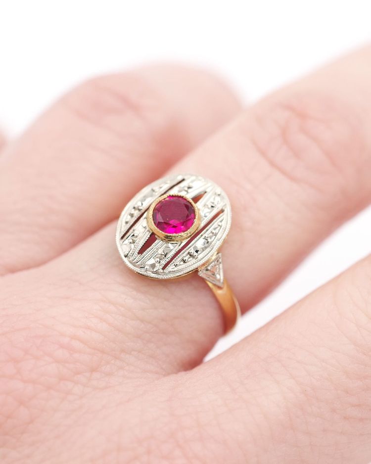 Anello ovale Art Déco in oro 18k e platino, rubino sintetico, gioielli Art Déco