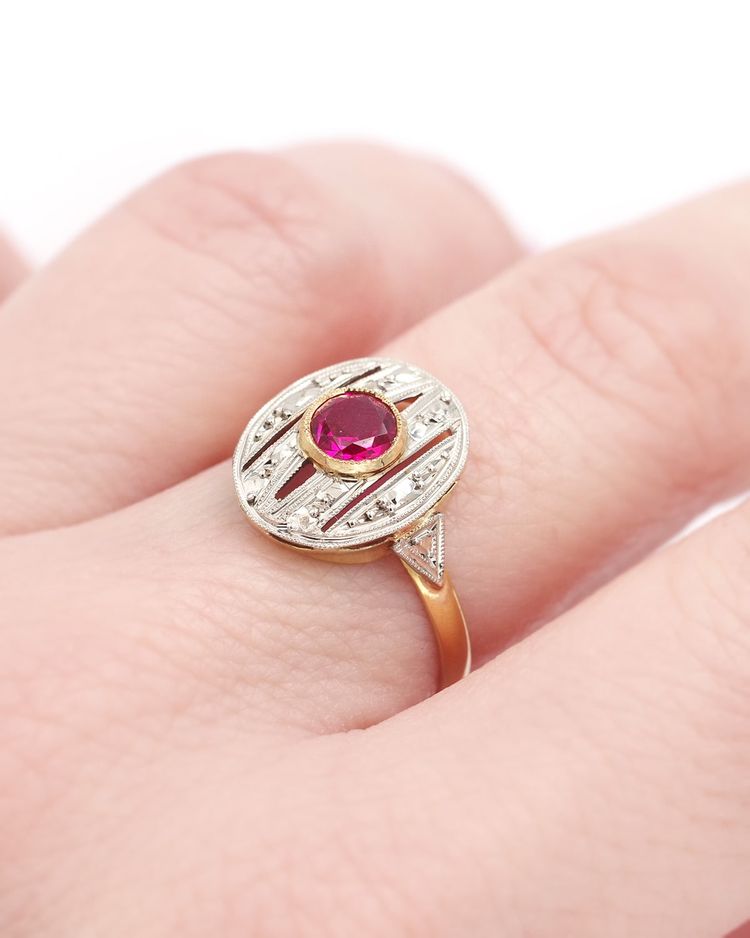 Anello ovale Art Déco in oro 18k e platino, rubino sintetico, gioielli Art Déco