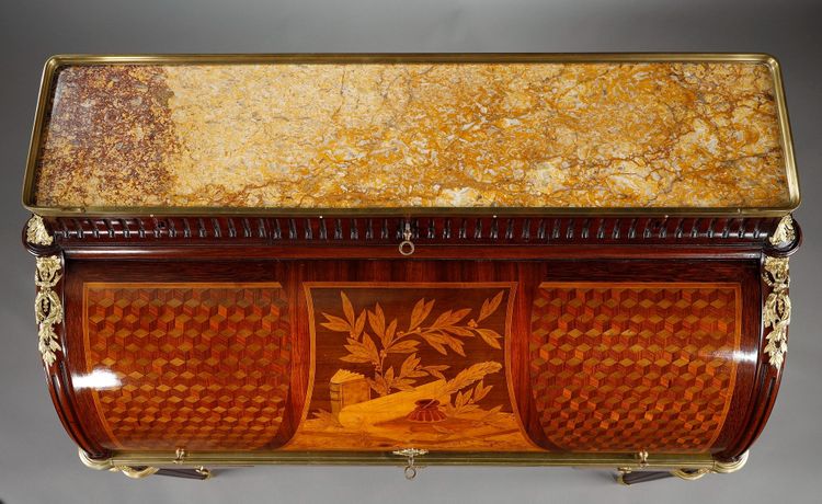 Bureau à cylindre de style Louis XVI en marqueterie et bronzes dorés, fin XIXe siècle
