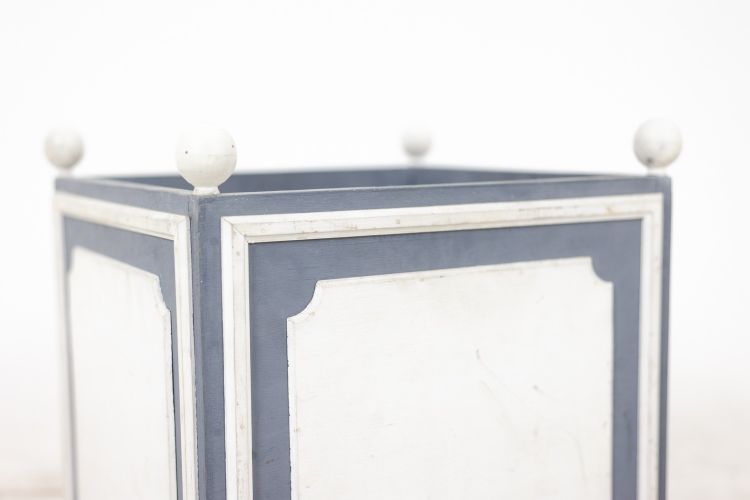 Maison Jansen. Directoire style wooden planter. 1970s. LS618145U
