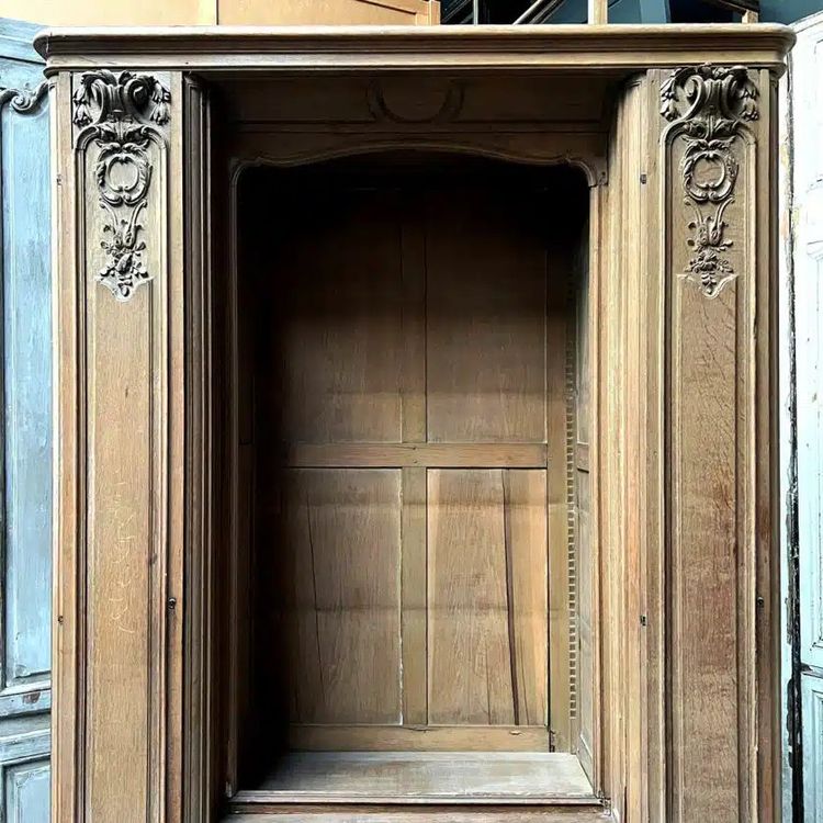 Meuble bibliothèque en chêne dans l’esprit Jansen