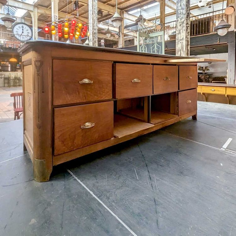 1930er Intarsien-Theke