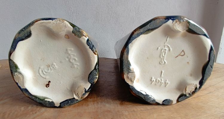 Gustave de Bruyn Pair of Art Nouveau slip vases