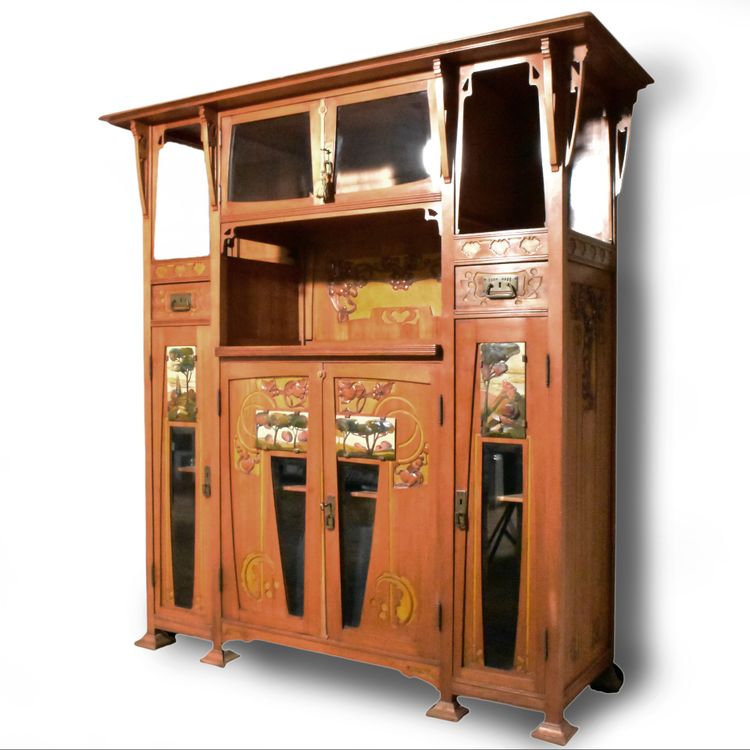 Crédence Art Nouveau italienne inspirée par Raimondo D'Aronco